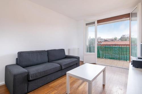 Oullins Apartment | Buissière Apartment - Cozy for 4 people in Oullins