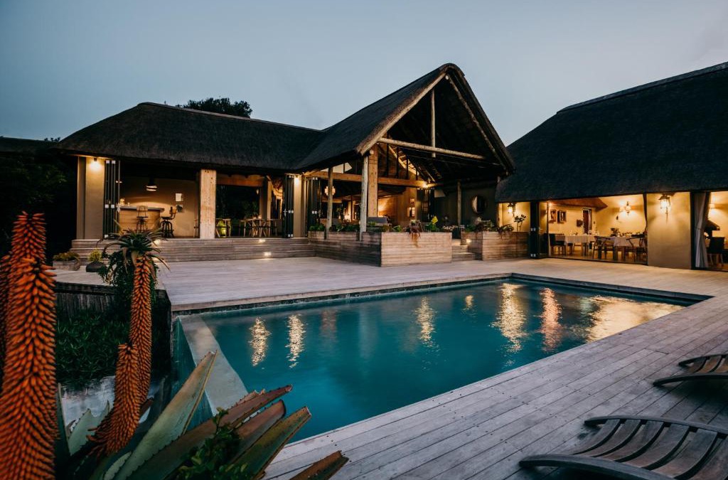 Paterson Cabin | Bukela Game Lodge - Amakhala Game Reserve
