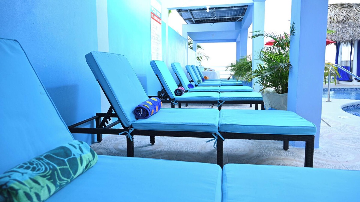Whitehouse Villa | Buki Ocean View, 8 B/R, Sleeps 16+, with Chef