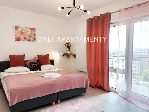 Poznan City Center Apartment | Bulgarska komfortowy apartament z trzema sypialniami i trzema lazienkami oraz dwoma miejscami parkingowymi