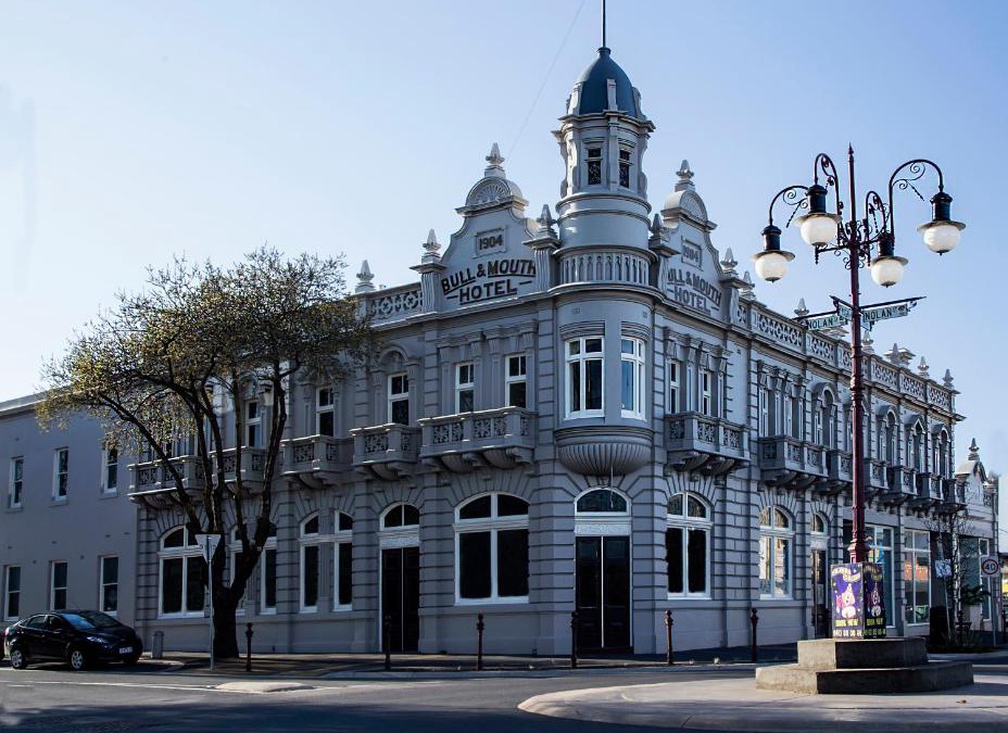 Maryborough Hotel | Bull and Mouth Hotel Maryborough Victoria