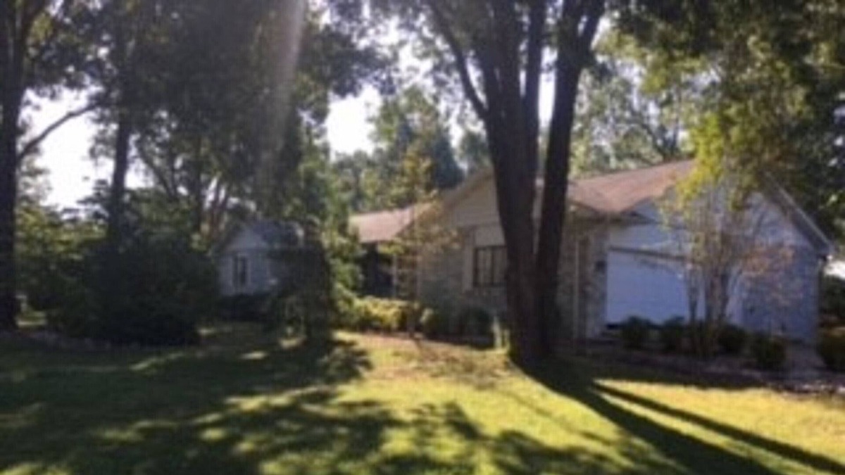 Lakeview House | BULL SHOALS, WHITE RIVER. ASK ABOUT SPECIAL LONG TERM WINTER RATES.