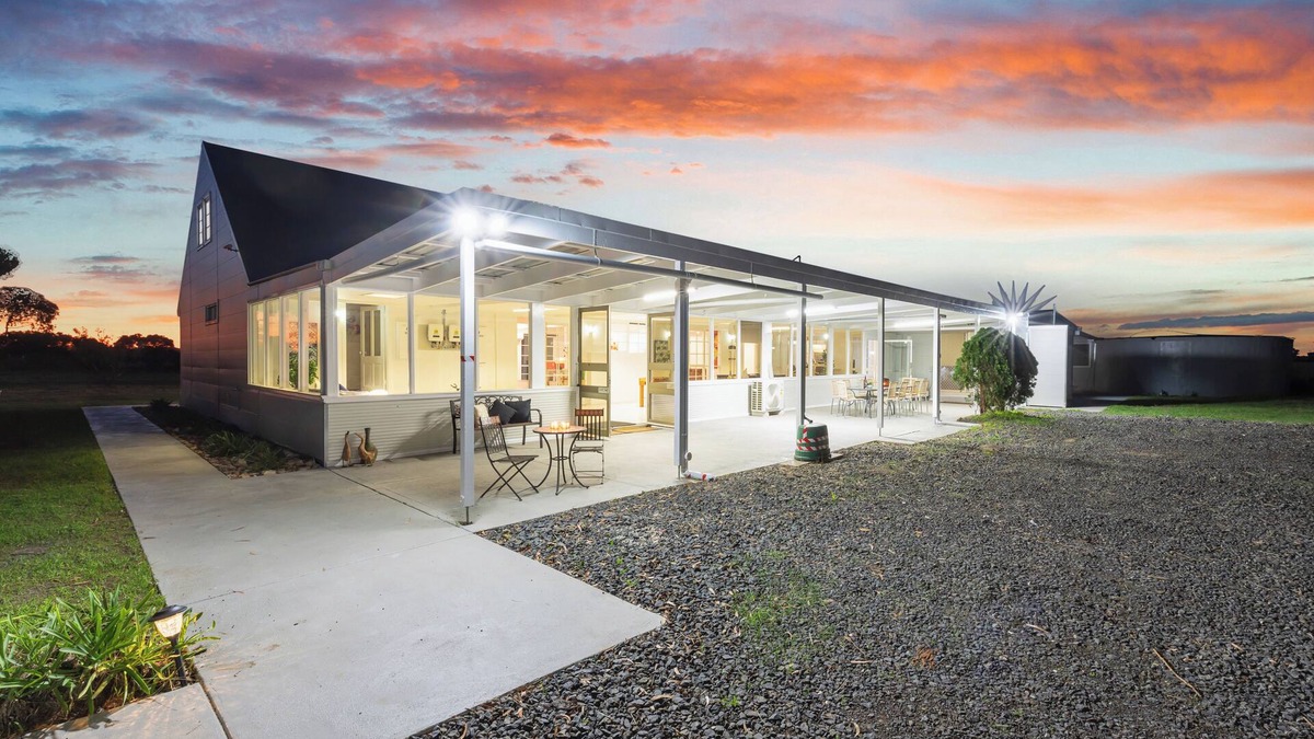 Bulla House | Bulla Homestead - More Space. More Privacy. More Fun