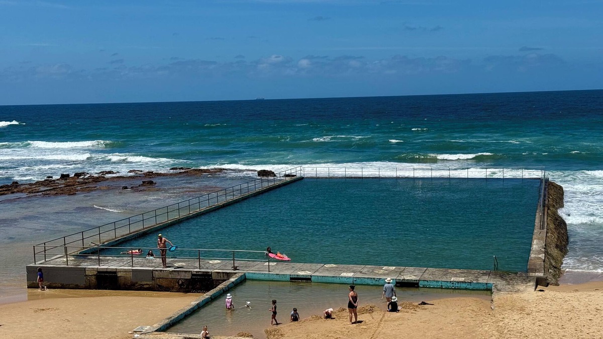 Bulli House | Bulli Beach, Sandon Point Coastal Cottage - 10 min walk to beach.