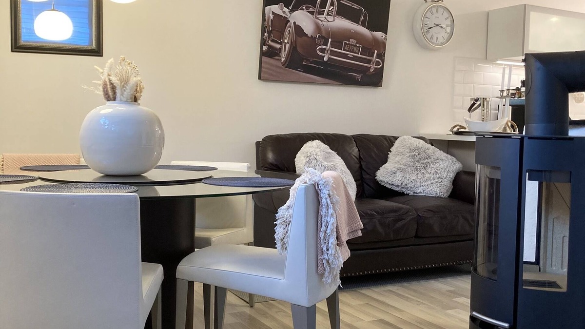 Lund Condo | Bullseye Kristiansand Apartment close to Town, Dyreparken, Beach. Private garden
