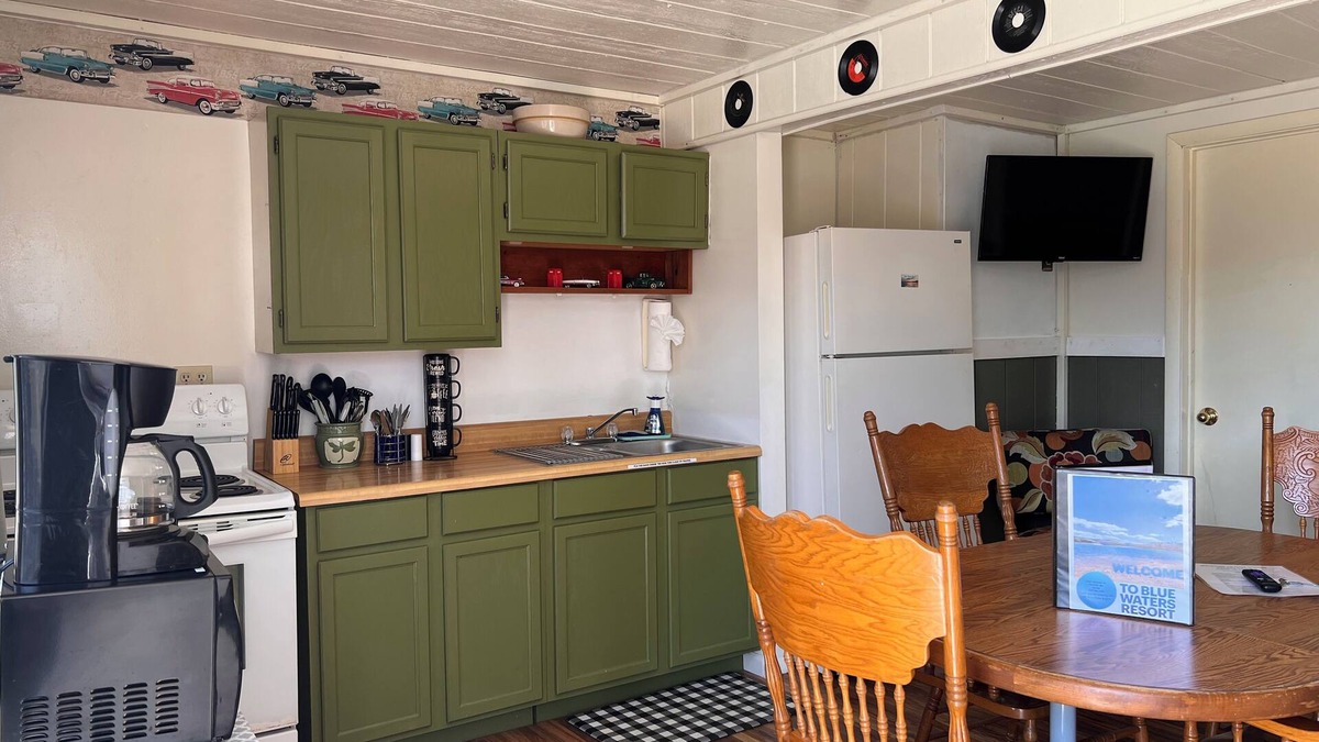 Protem Resort | BullShoalsLakeBlueWatersResortCabin2