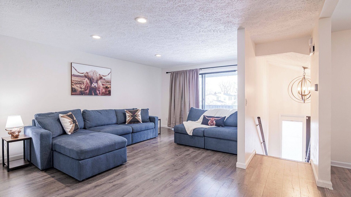 Fairport House | Bullzeye 3Bed2Bath, Full Townhome, Gameroom