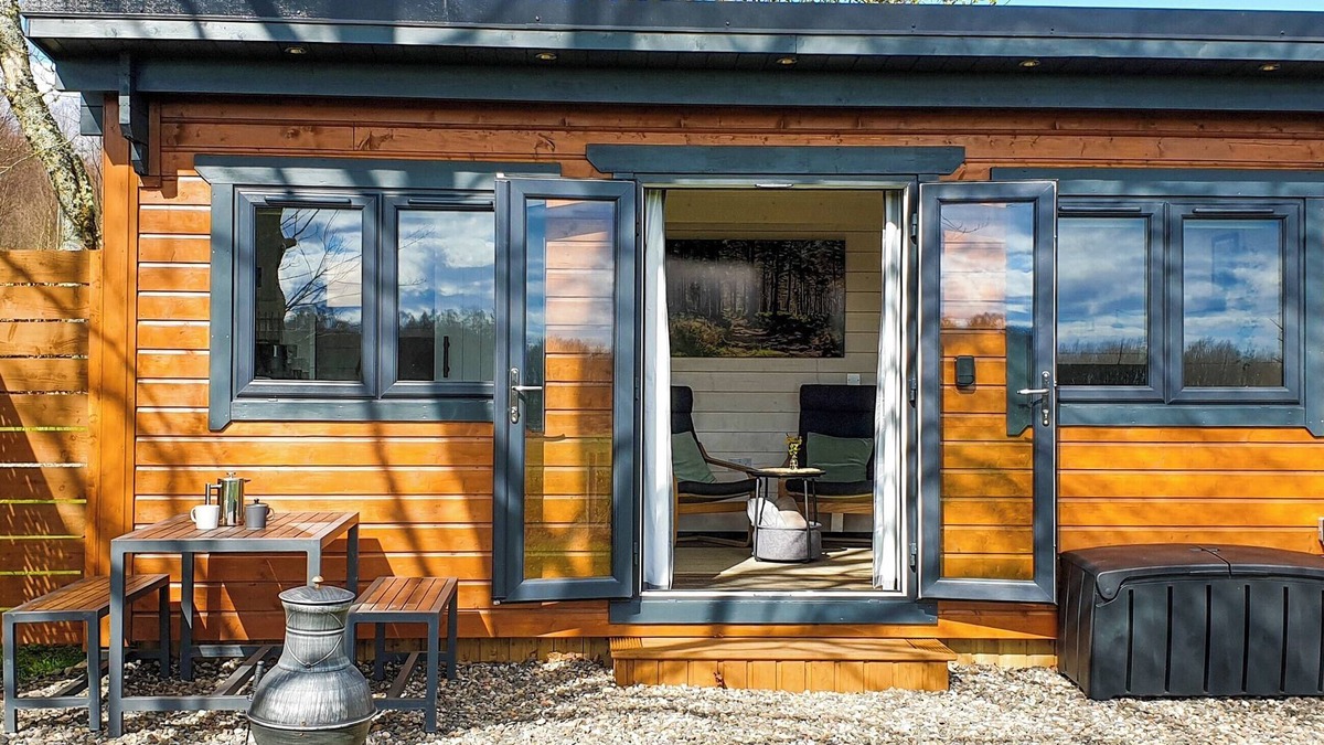 Forfar Cottage | Bumblebee Cabin - UK45403