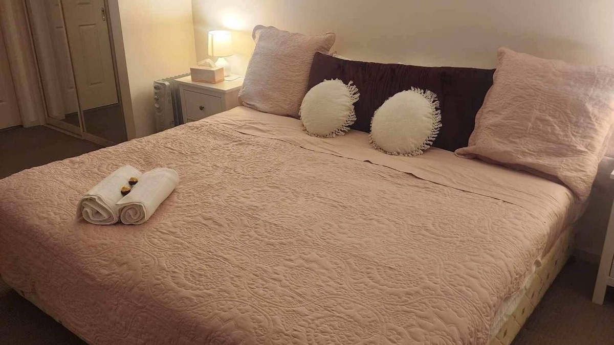 Narrabundah Apartment | Bundah scenic retreat