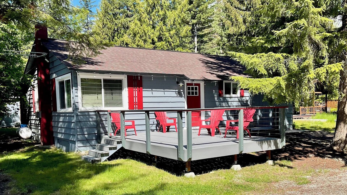 Nordman House | Bungalow & Bunk House, Sleeps 10, Close to Lake