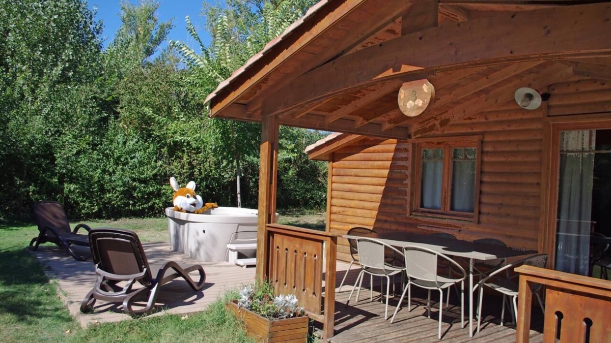 Martres-Tolosane Ski Chalet | Bungalow "Espacio" with private space for 5 persons