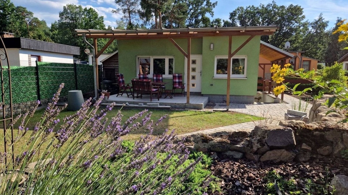 Groß Lindow House | Bungalow für 3 Gäste mit 35m² in Groß Lindow, OT Weißenspring