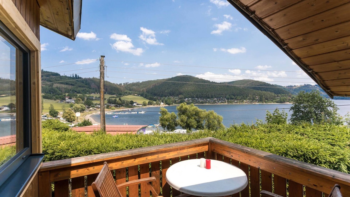 Bucha House | Bungalow for 4 guests with 38m² in Unterwellenborn (168914)