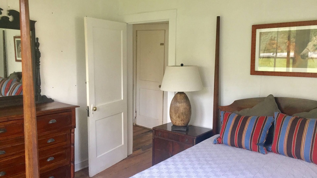 Lynn House | Bungalow located in downtown Tryon, N.C.