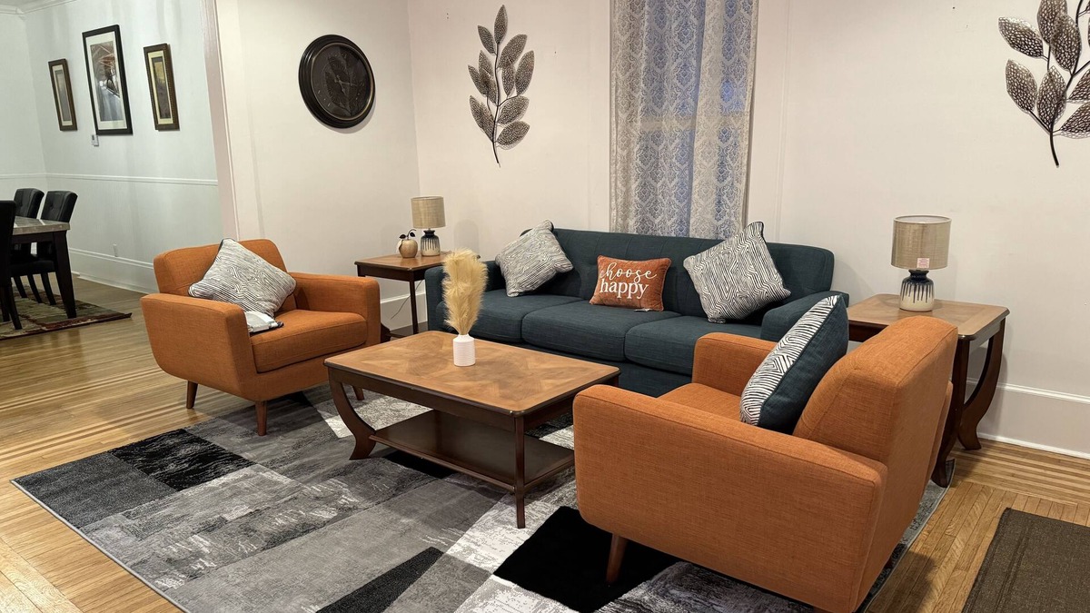 Madison House | Bungalow on Main!