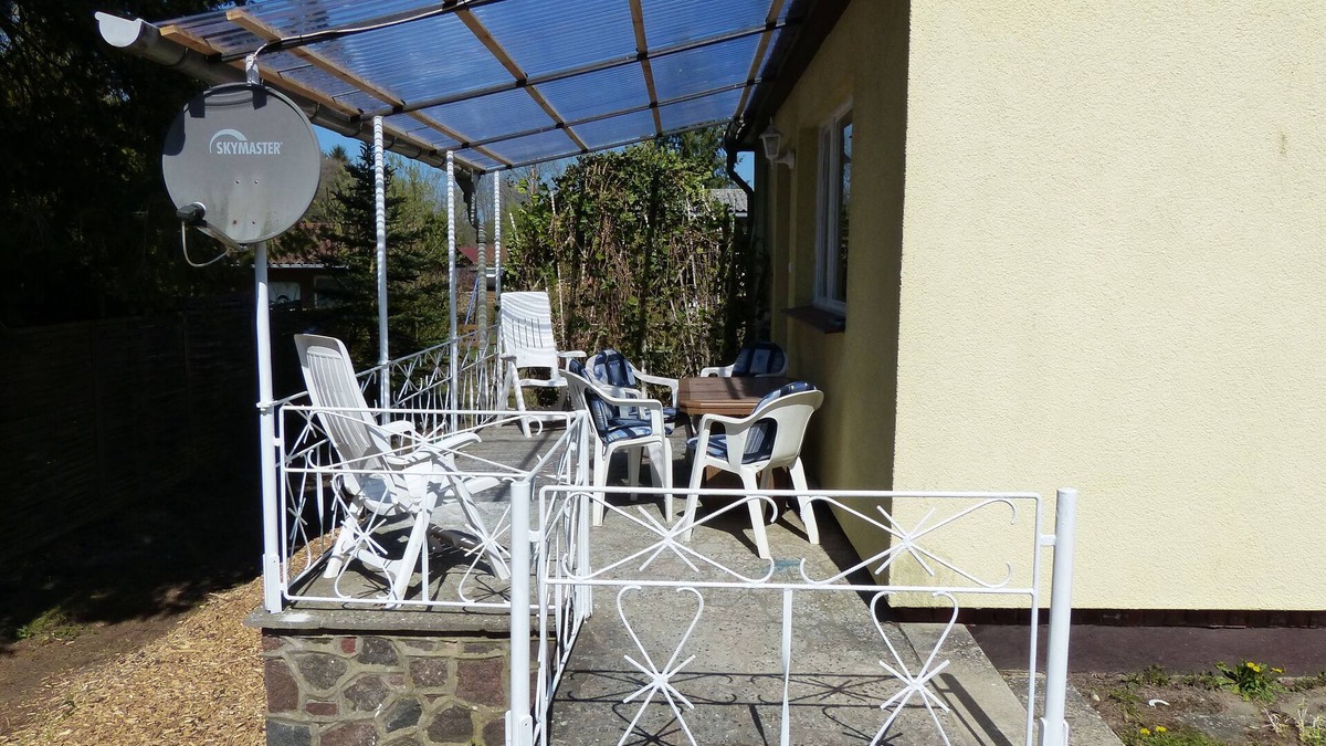 Godendorf House | Bungalow surrounded by lakes and forests for rent!