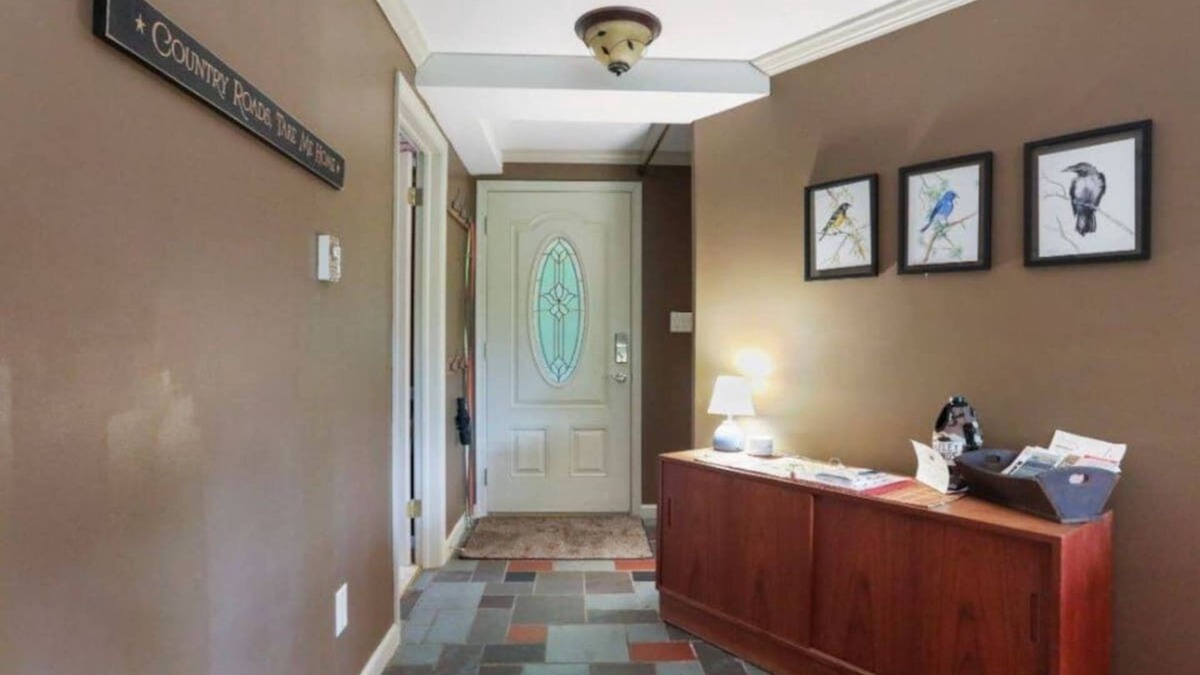 Berkeley Springs Cabin | Bunkaroono - Family and Pet Friendly