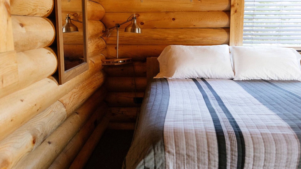 Bozeman Cabin | Bunkhouse 1 at Gallatin Canyon Cabins
