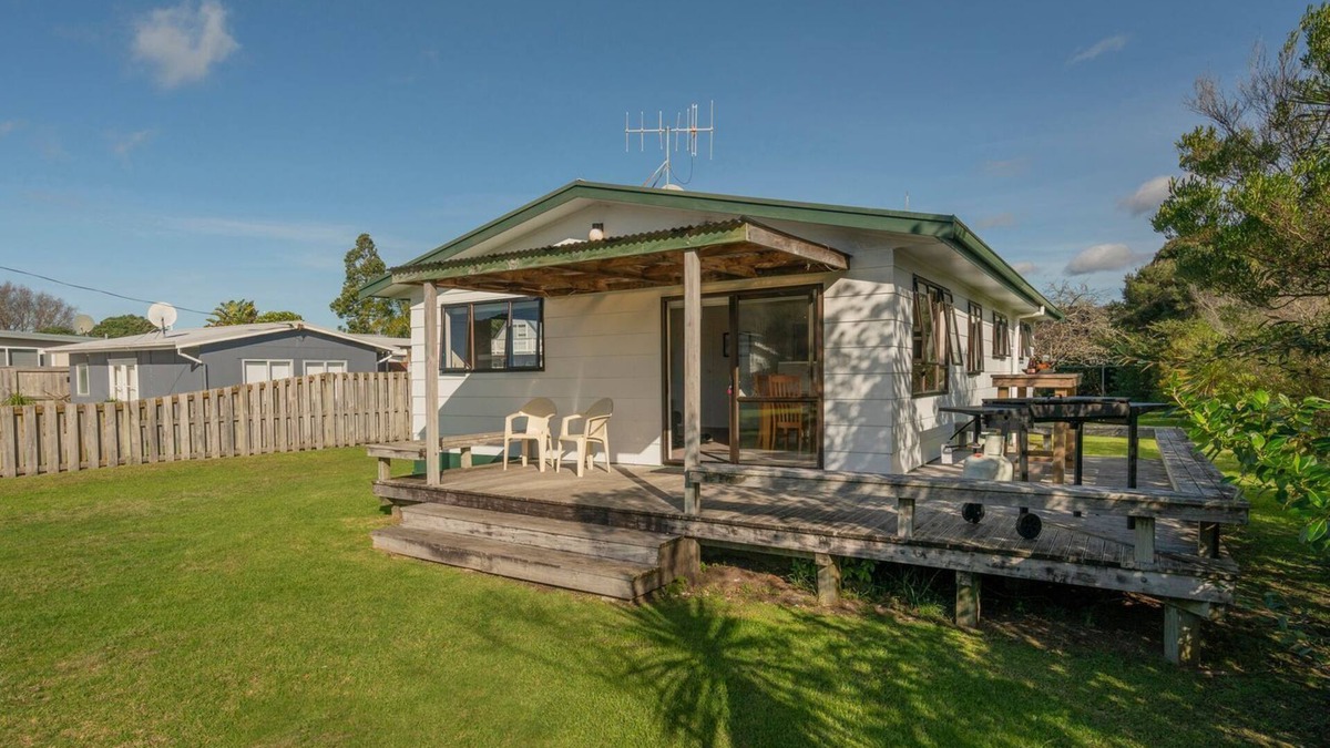 Whangamata House | Bunnies Beach House, private, borders the reserve