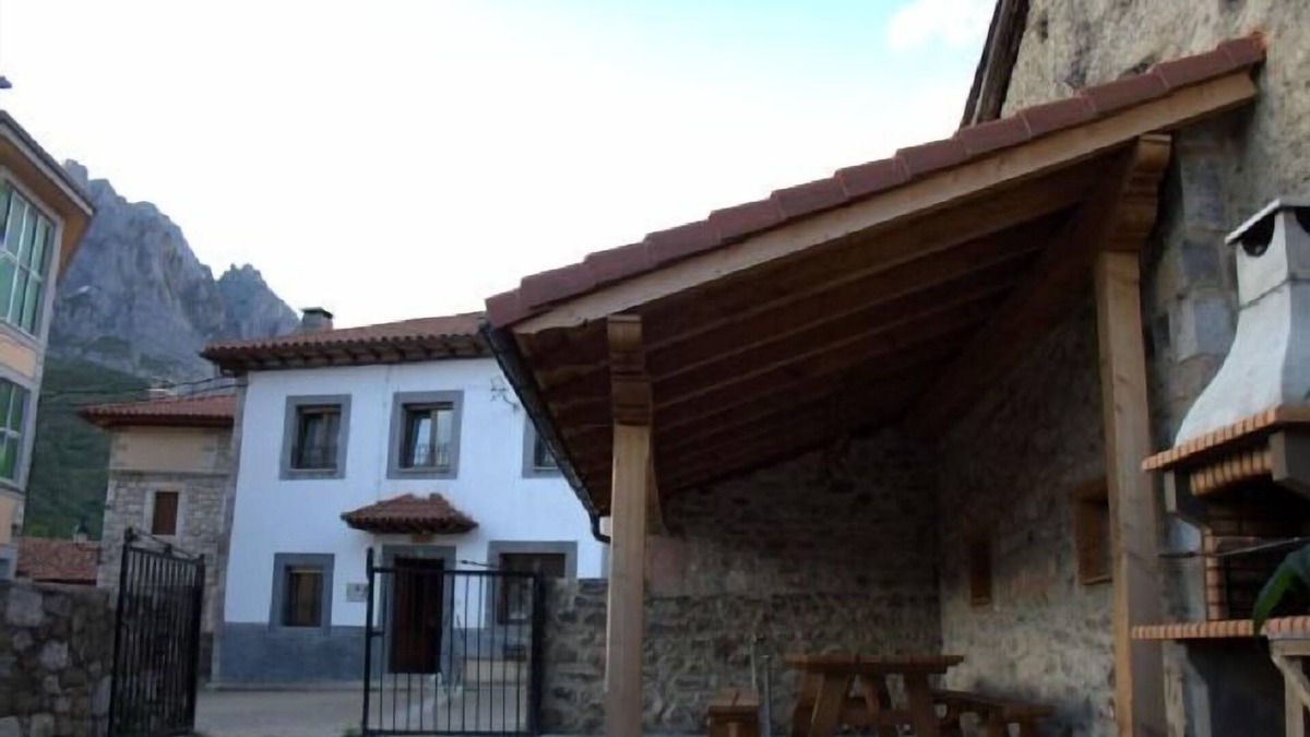 Posada de Valdeon Cottage | Burón House for 10 people