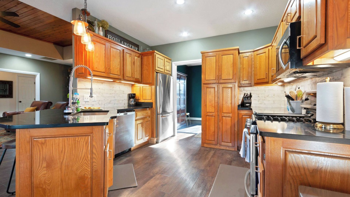 Millington House | Bur Oak House: Autumn Adventures and Cozy Comforts!
