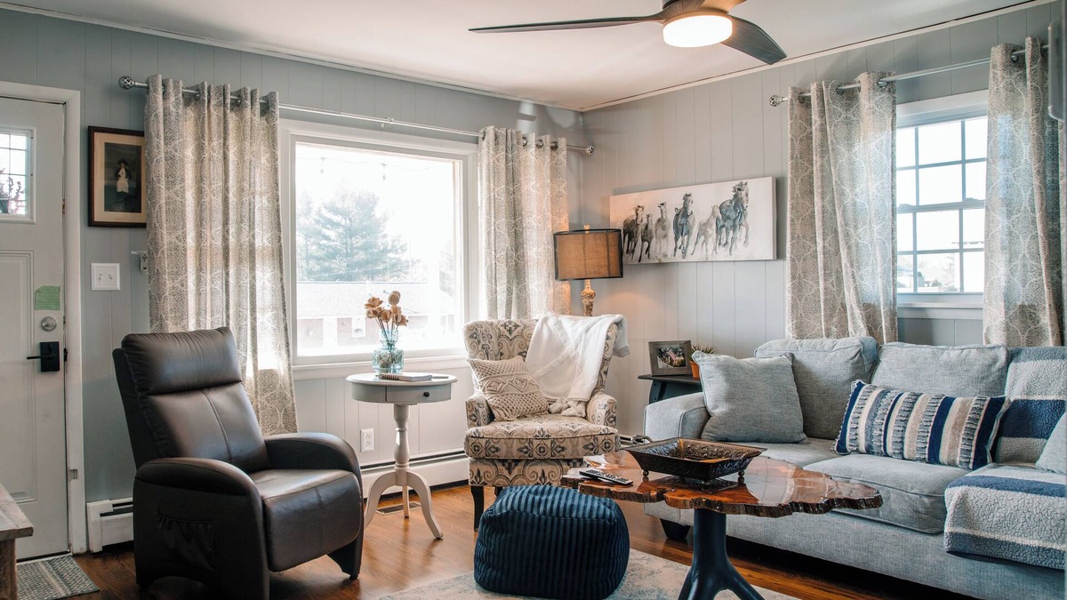 Lewisburg House | 'Burg Bungalow in the ❤ of Lewisburg behind WVSOM