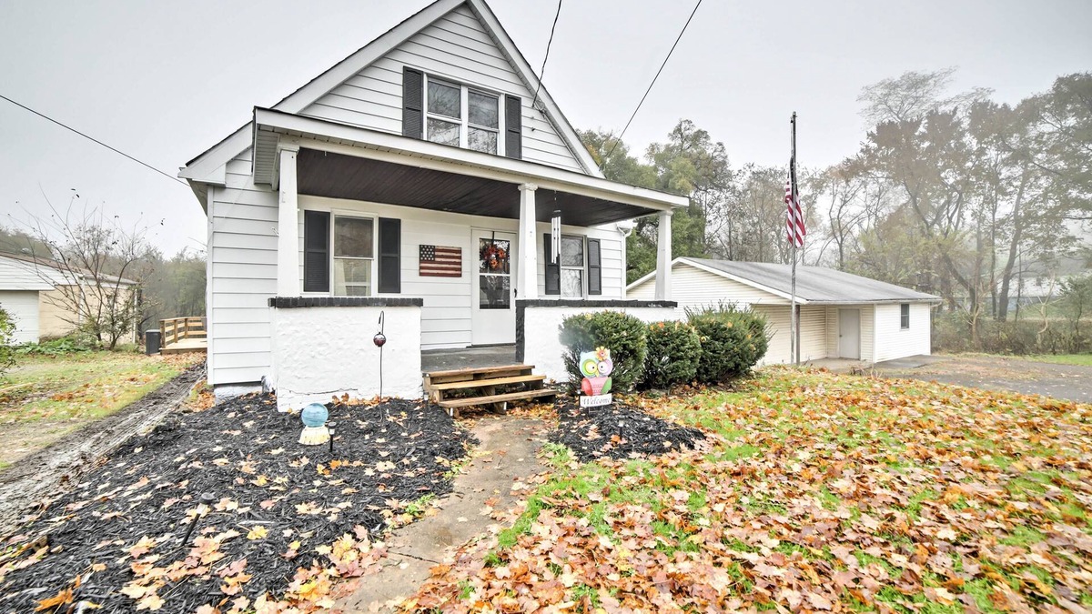 Colliers House | Burgettstown Home - 7 Mi. to KeyBank Pavilion