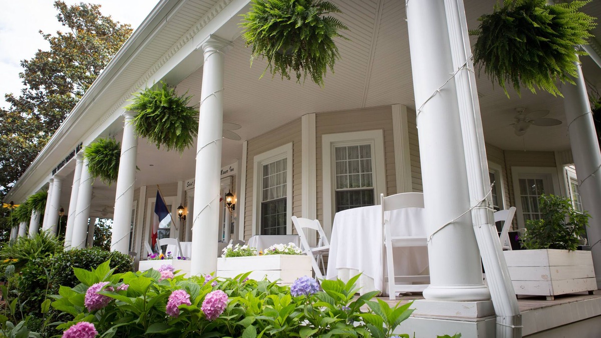 Gibsonville Hotel | Burke Manor Inn & Pavilion