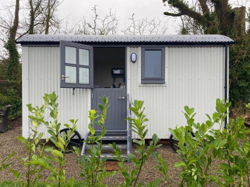 Corofin Ski Chalet | Burren Garden Glamping Hut