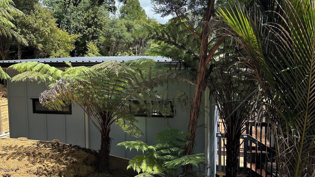 Huia Apartment | Bush & Beach Bliss: Private Self Contained Unit - Te Huia Haven