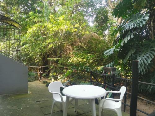 Pennington House | Bush Cottage