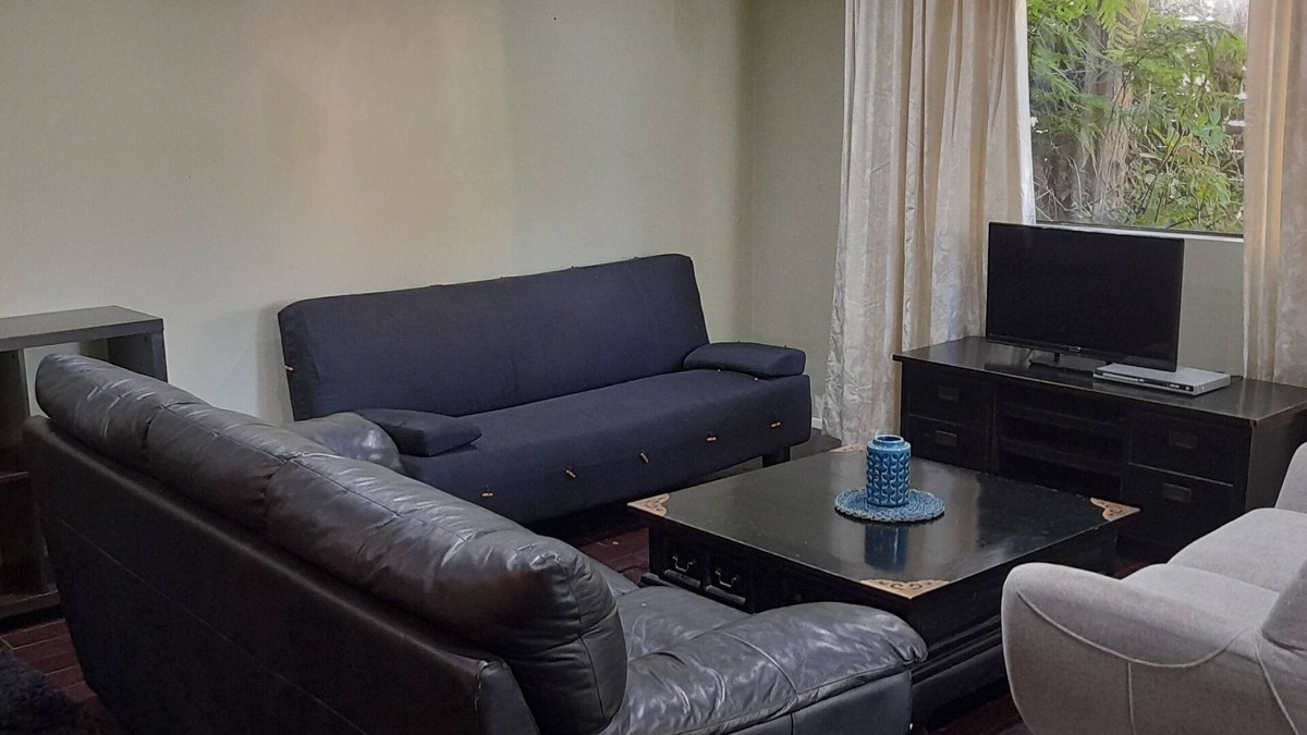 Cockle Bay Apartment | Bush Setting-Large 1 Bedroom Apartment