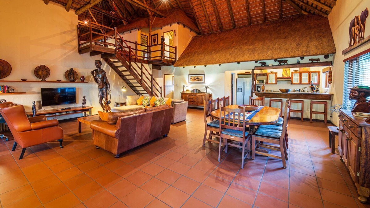 Phalaborwa House | Bush villa at Kruger Park entrance (Phalaborwa)