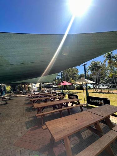 Bushland Beach Resort | Bushland Beach Tavern