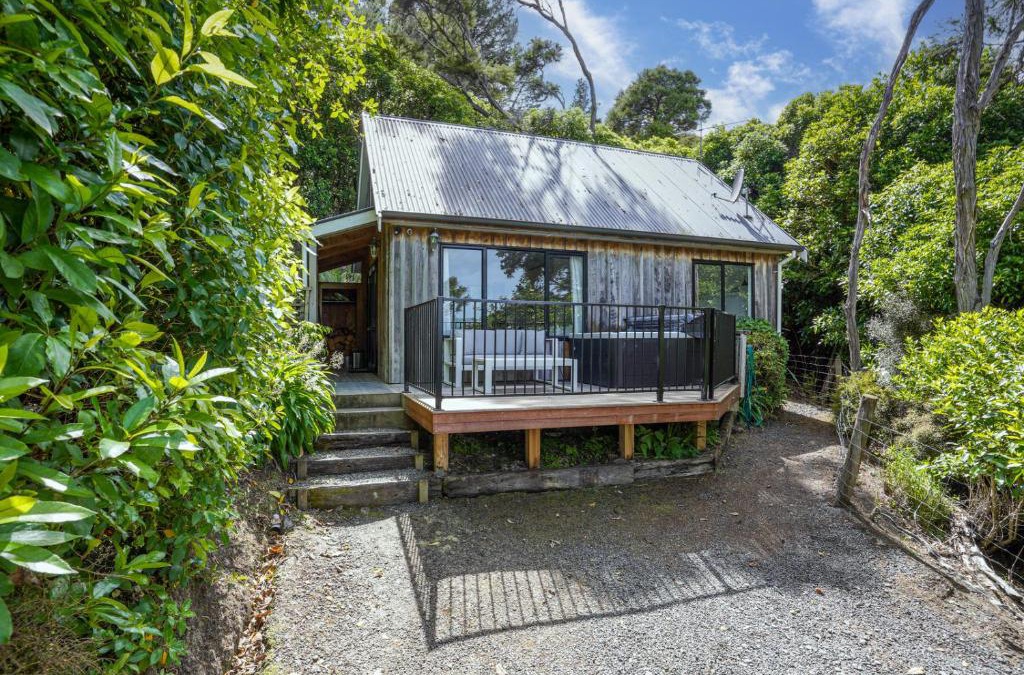 Akaroa House | Bushside Cottage - Akaroa Holiday Home