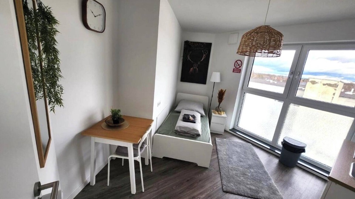 Neusaess Apartment | Business apartment with WIFI, elevator& Free parking
