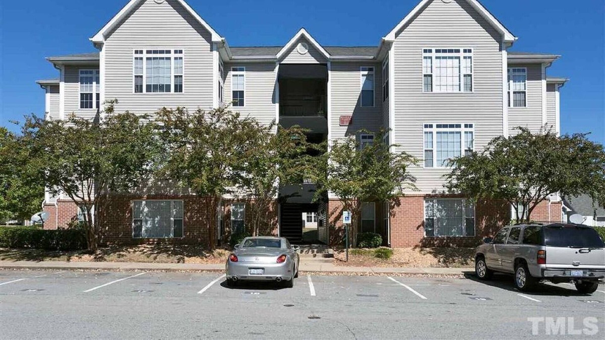 Umstead Condo | Business condo next to Raleigh Golf Course