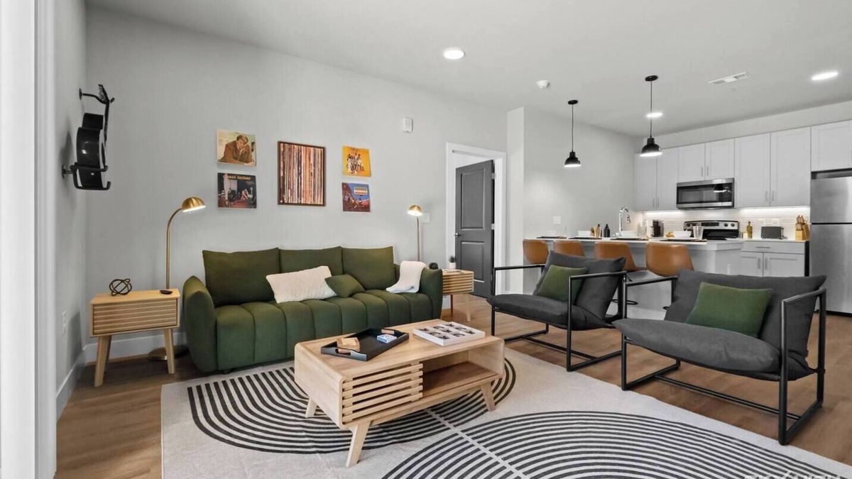 Rogers Apartment | Business-Ready- Comfort & Convenience for the Traveling Professional-w/Gym