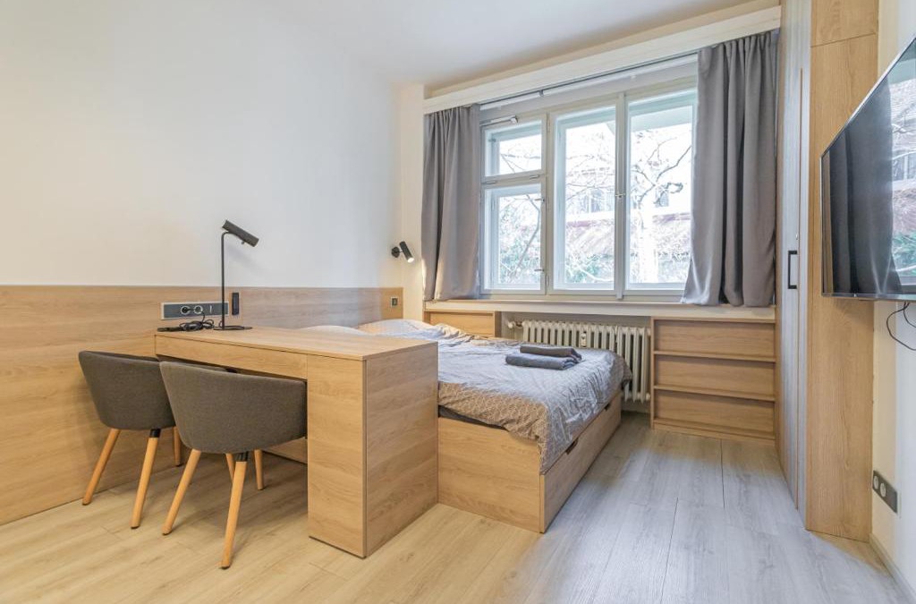 Andel Apartment | Business Studio Andel, 10 min to Centre, NETFLIX, Paid Parking