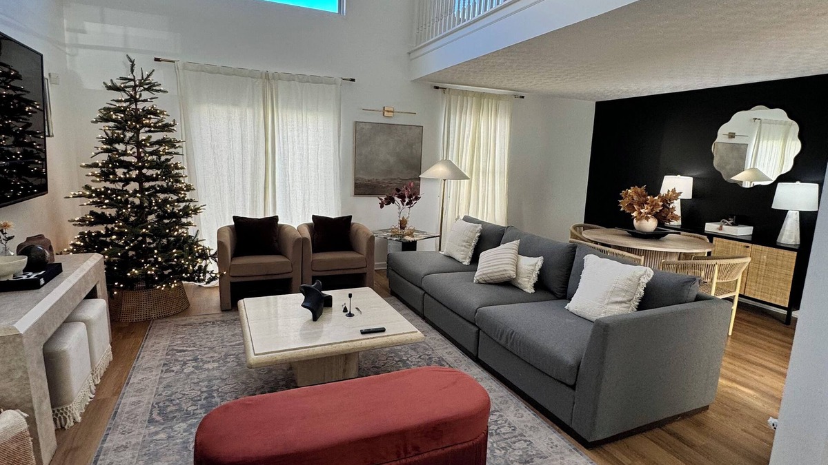 Summit Station House | Business Traveler's Haven near Intel & New Albany Tech Hubs.
