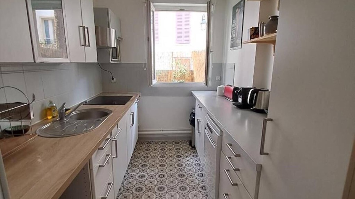 Butte-aux-Cailles Apartment | Butte aux Cailles - Place Ditalie. Appartement Avec Grande Terrasse Jardin !
