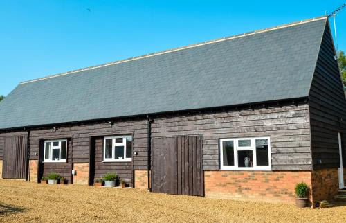 Brackley Apartment | Buttercup Cottage at The Old Tractor Barn