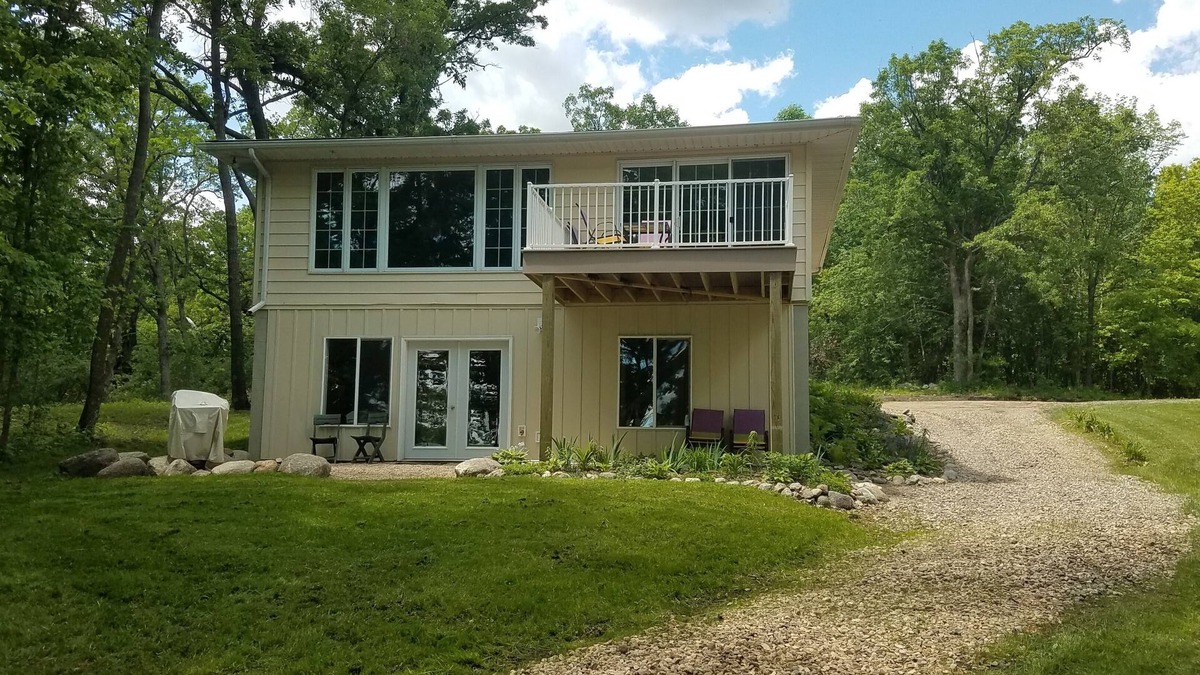 Farwell House | Buttercup Hideaway the perfect lake get away!