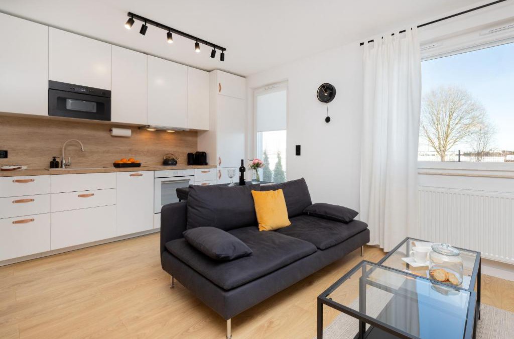 Osowa Apartment | Butterfly Apartment with Parking by Noclegi Renters