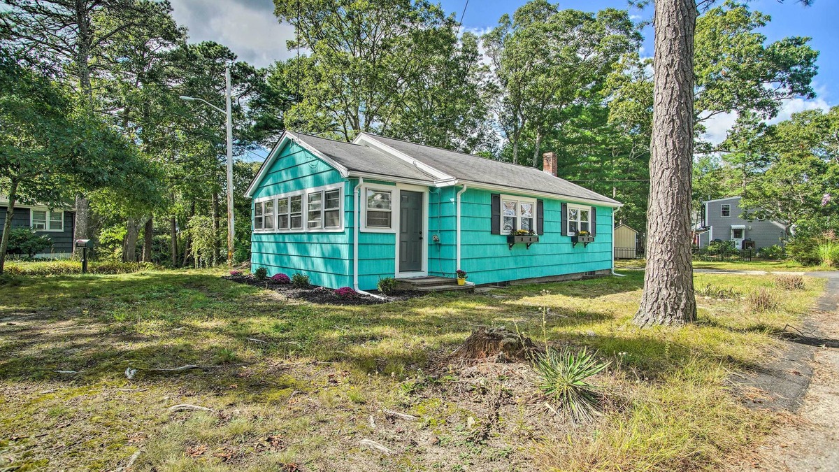 Buzzards Bay House | Buttermilk Cottage in Cape Cod: Steps to Beach