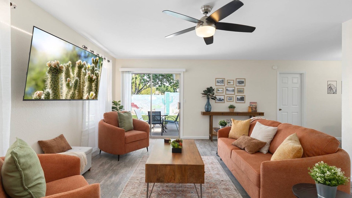 Mesa House | Button Bungalow, Spring Fun & Golfing, Hot Tub,BBQ