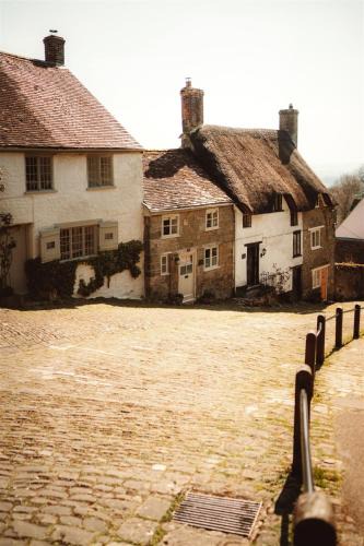 Shaftesbury House | Button Cottage on Gold Hill - Hovis Hill