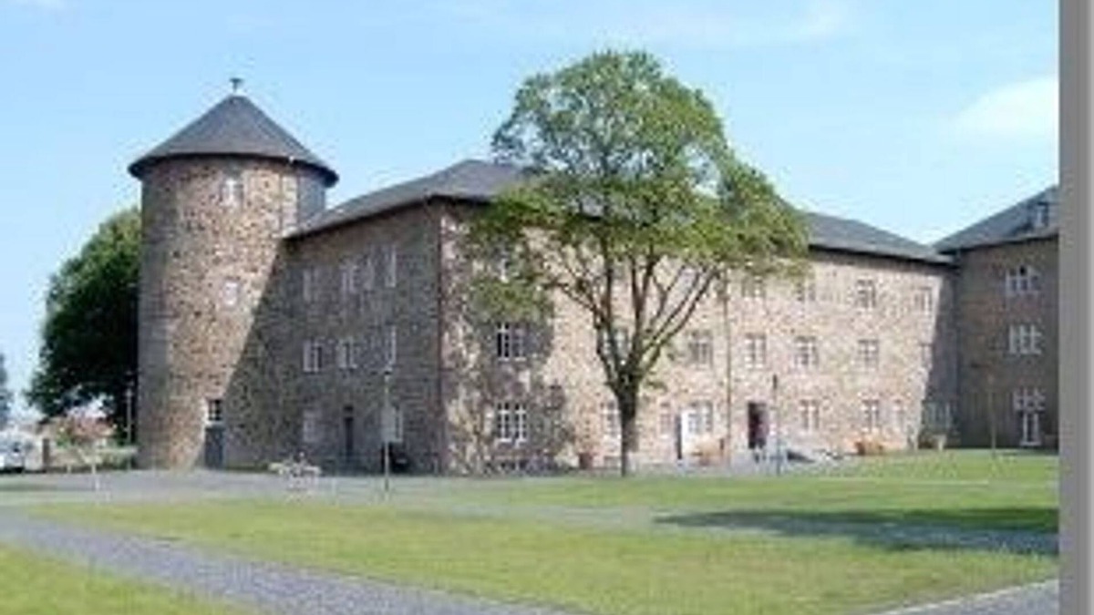 Butzbach Apartment | Butzbach - Marstall FeWo Landgrafenschloss Butzbach - Butzbach Castle