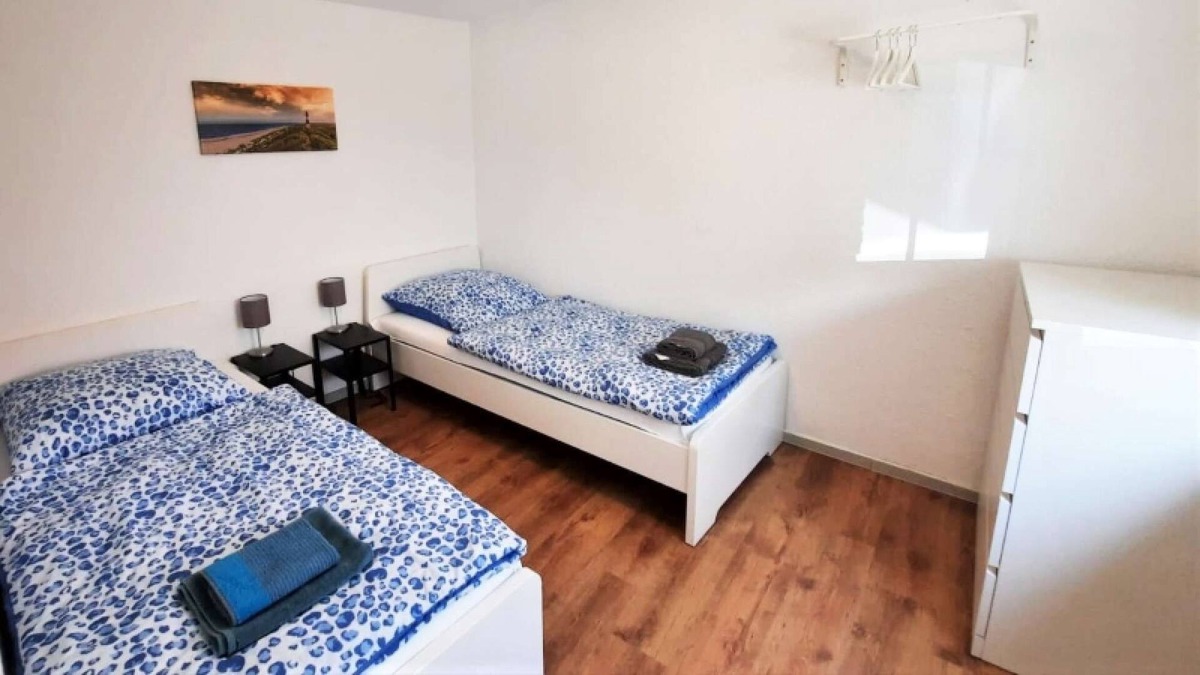 Sondelfingen Apartment | Bw37 Gemütliches Apartment mit 2 Schlafzimmer für Monteure in Reutlingen