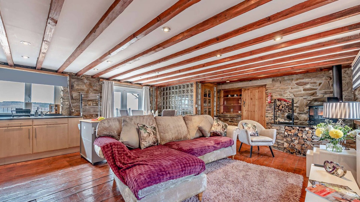 Port Talbot House | Bwlch Farm Barn - Two Bedroom House, Sleeps 4